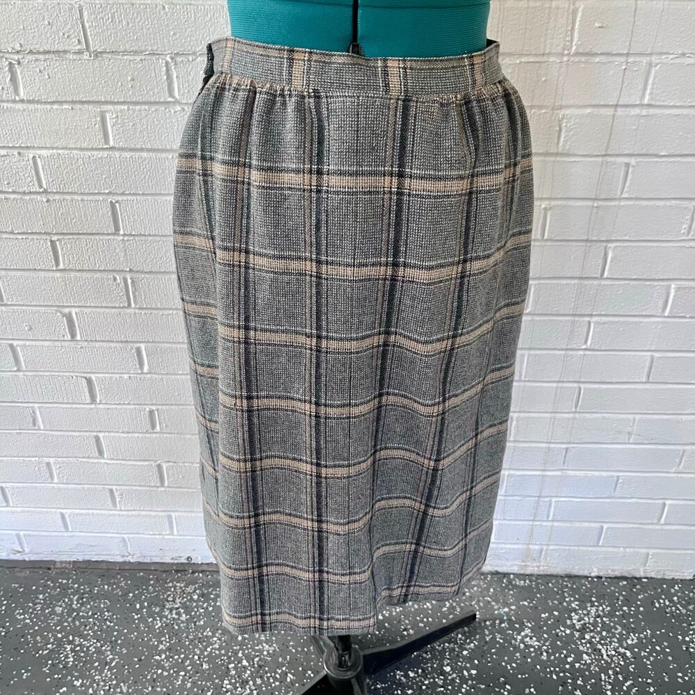 Vintage 80s Pendleton grey plaid wool skirt - Picture 3 of 4